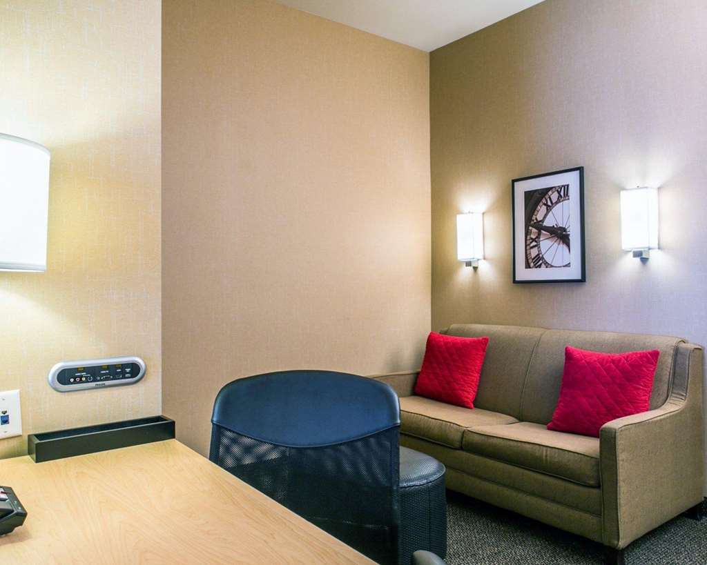 Cambria Denver International Airport Hotel 3*
