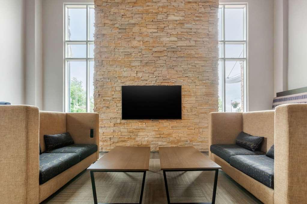 Cambria Denver International Airport Hotel 3*