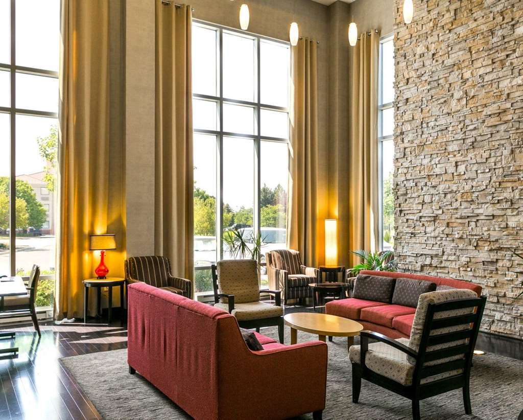 Cambria Denver International Airport Hotel 3*